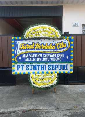 Papan Bunga Duka di Dompak